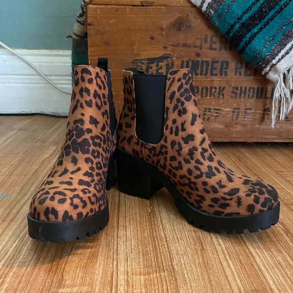 Leopard Print Booties! 🐆